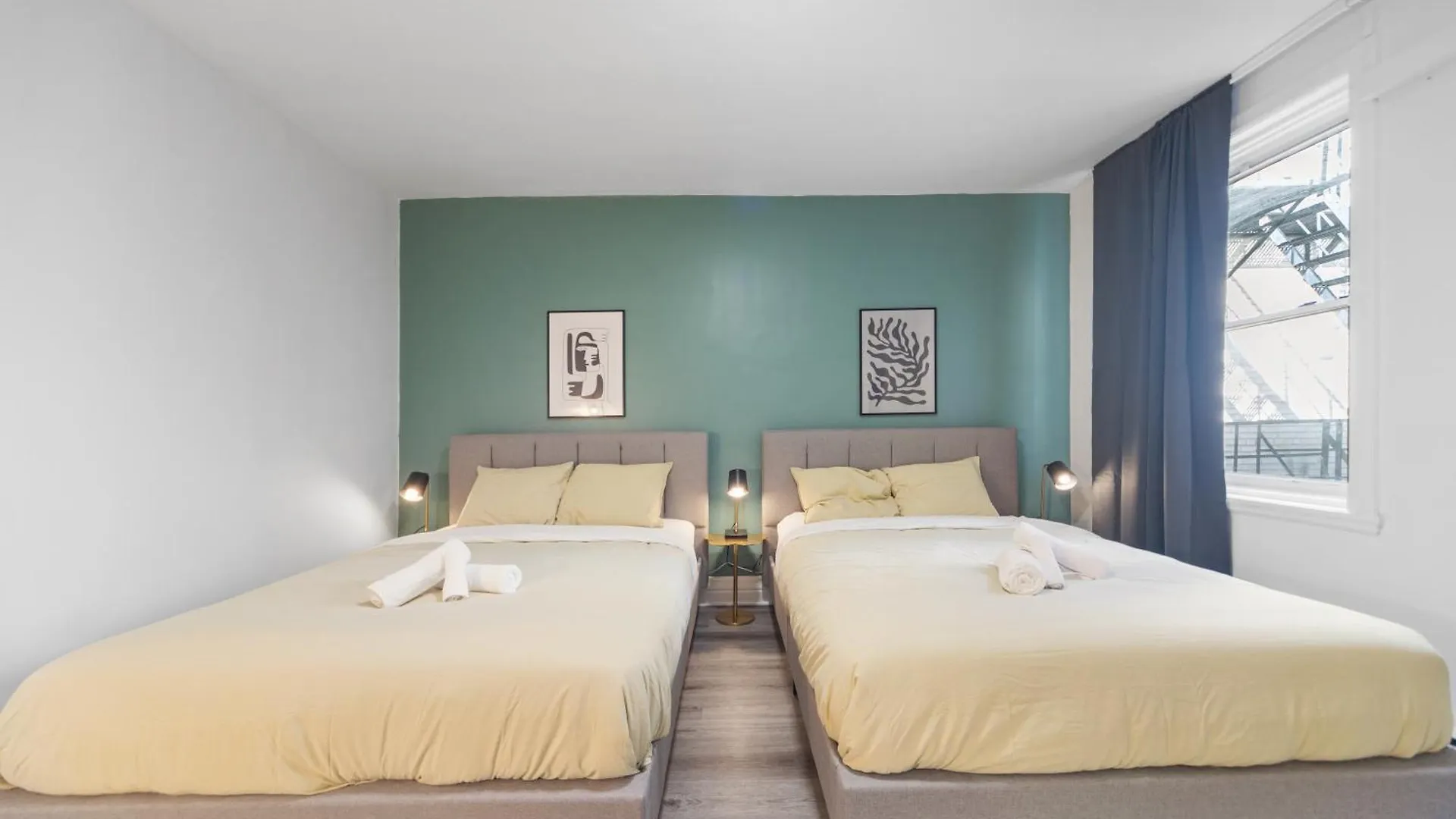 Modern And Cozy 4 Bedrooms Sleep 12 Montreal 0*,  Canada