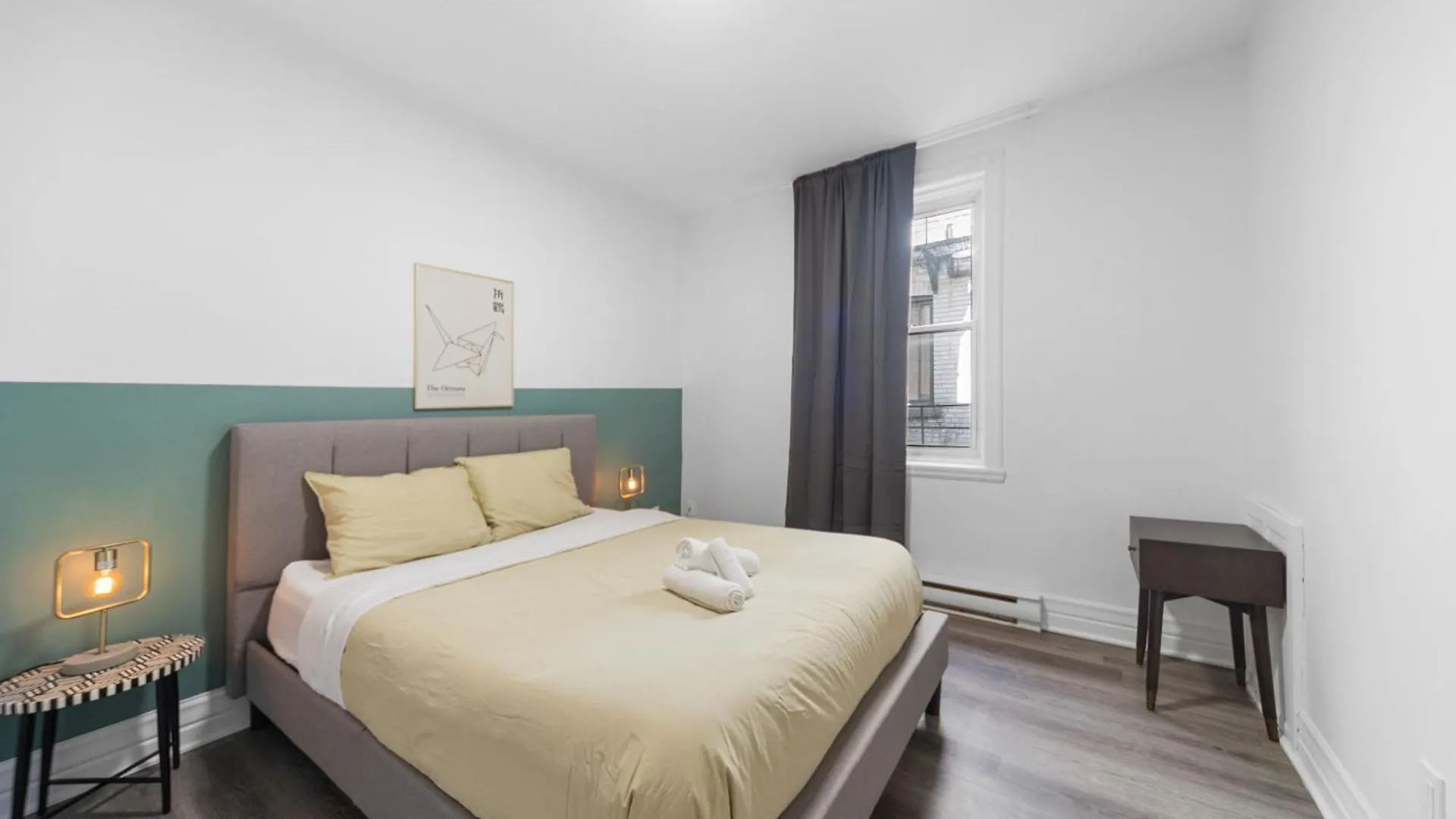 Modern And Cozy 4 Bedrooms Sleep 12 Montreal Apartment
